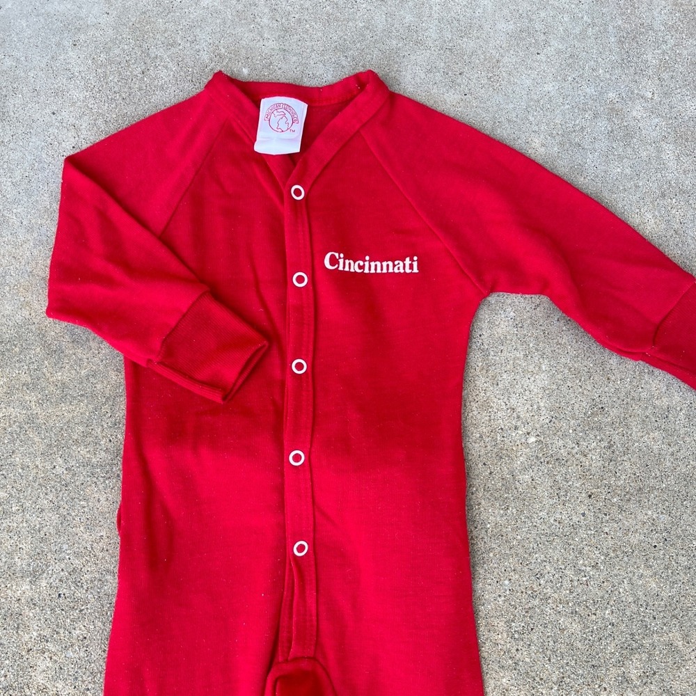 Vintage CINCINNATI REDS Baby Boys‎ Girls 18M Romper One Piece Red